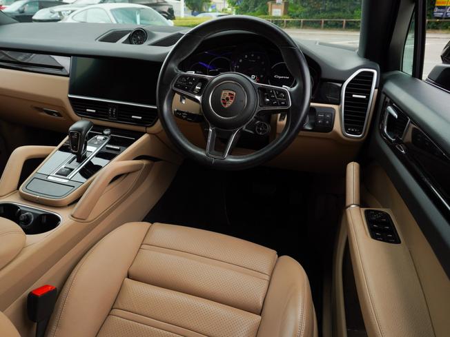 PORSCHE Cayenne Photo 11