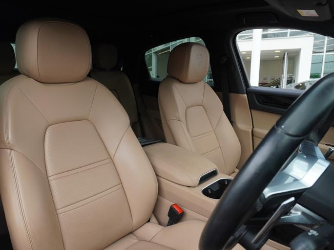 PORSCHE Cayenne Photo 14