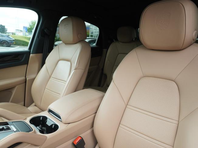 PORSCHE Cayenne Photo 15