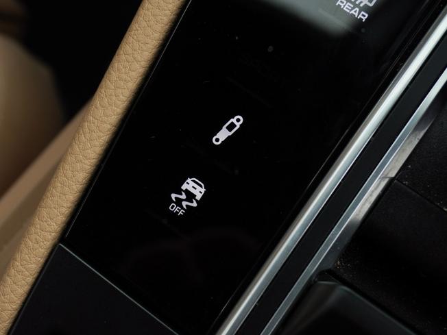 PORSCHE Cayenne Photo 26
