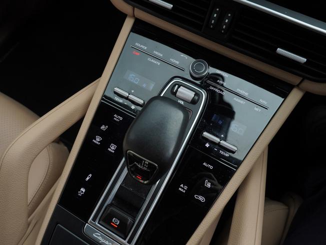PORSCHE Cayenne Photo 27