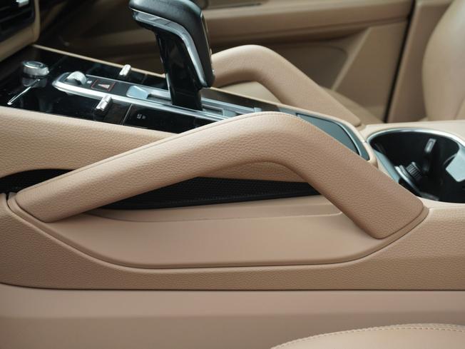 PORSCHE Cayenne Photo 40