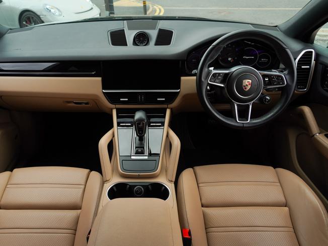 PORSCHE Cayenne Photo 8