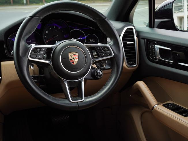 PORSCHE Cayenne Photo 9