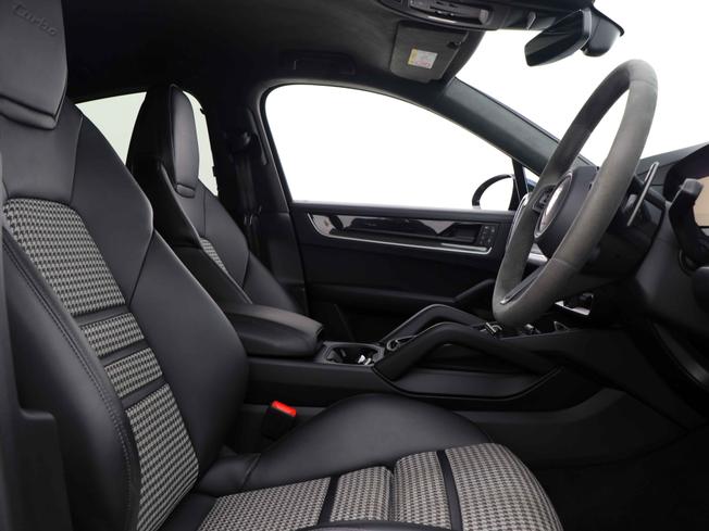 PORSCHE Cayenne Photo 35