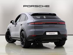 PORSCHE Cayenne Photo 2