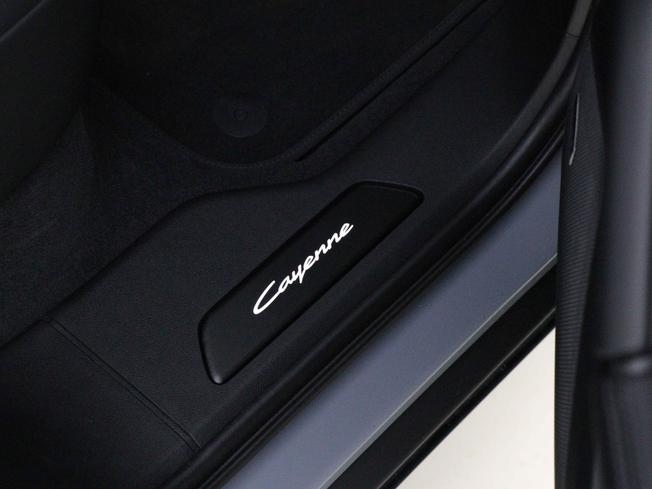 PORSCHE Cayenne Photo 23