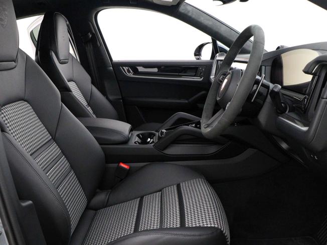 PORSCHE Cayenne Photo 26