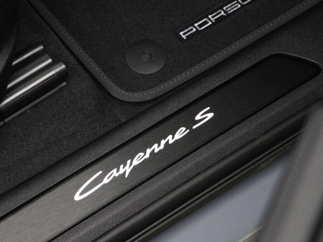 PORSCHE Cayenne Photo 28