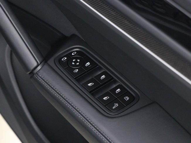 PORSCHE Cayenne Photo 29