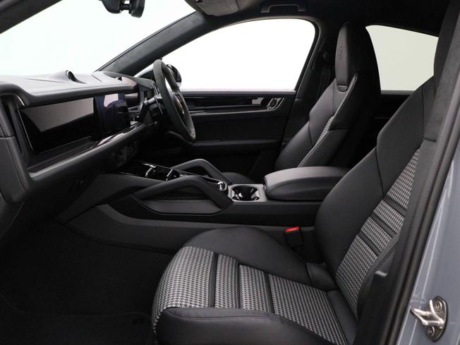 PORSCHE Cayenne Photo 39