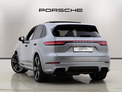 PORSCHE Cayenne Photo 2