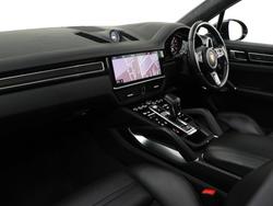 PORSCHE Cayenne Photo 3