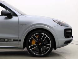 PORSCHE Cayenne Photo 4