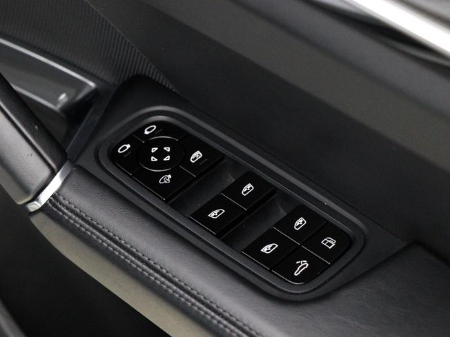PORSCHE Cayenne Photo 40