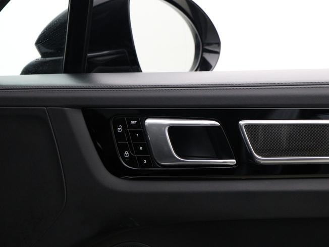 PORSCHE Cayenne Photo 41