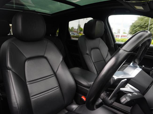 PORSCHE Cayenne Photo 16