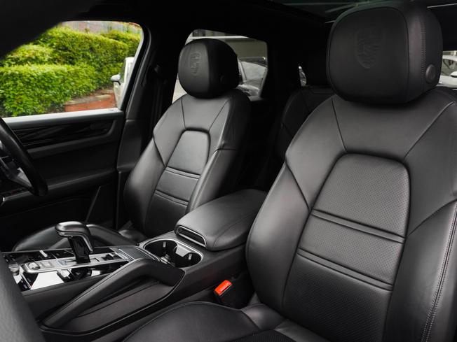 PORSCHE Cayenne Photo 18