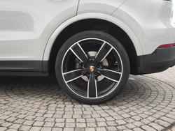 PORSCHE Cayenne Photo 4