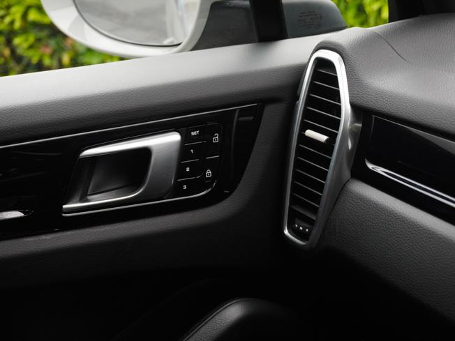 PORSCHE Cayenne Photo 43