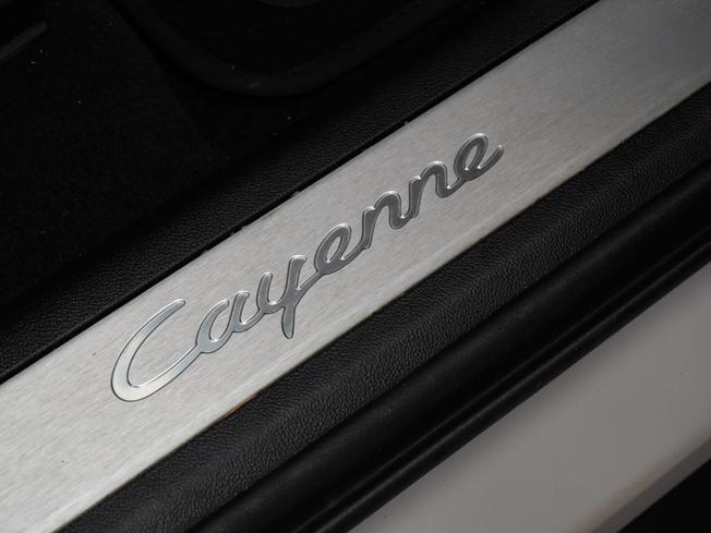 PORSCHE Cayenne Photo 46