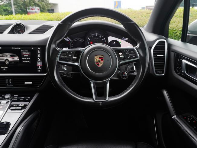 PORSCHE Cayenne Photo 8
