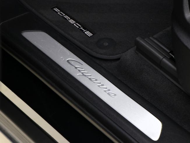 PORSCHE Cayenne Photo 34