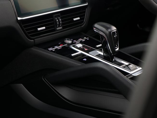 PORSCHE Cayenne Photo 35