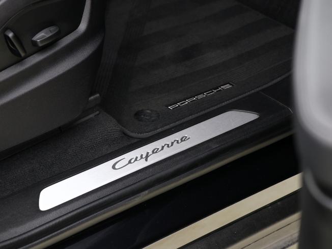 PORSCHE Cayenne Photo 38