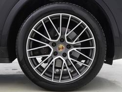 PORSCHE Cayenne Photo 4