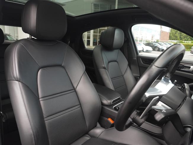 PORSCHE Cayenne Photo 14