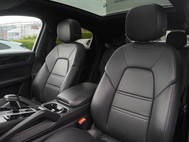 PORSCHE Cayenne Photo 17