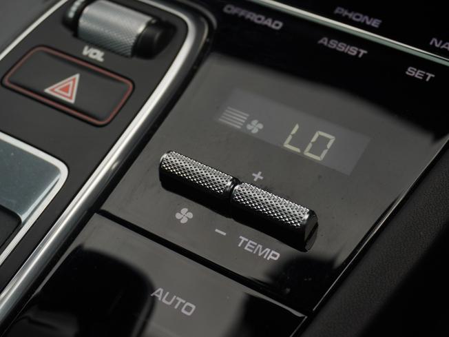 PORSCHE Cayenne Photo 26
