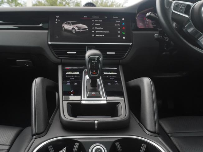 PORSCHE Cayenne Photo 30
