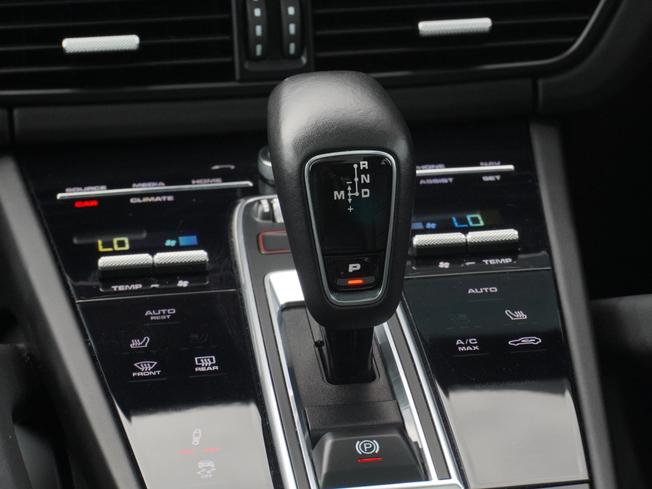 PORSCHE Cayenne Photo 31