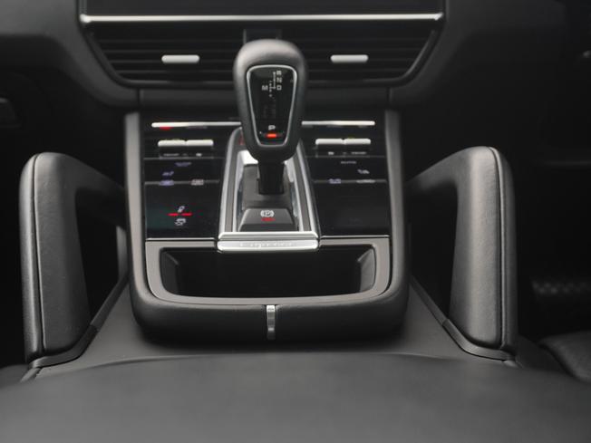 PORSCHE Cayenne Photo 41