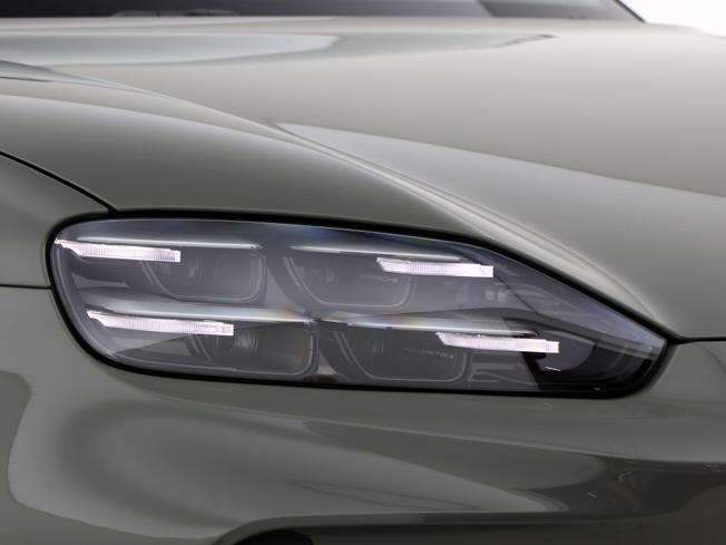 PORSCHE Cayenne Electric Photo 10