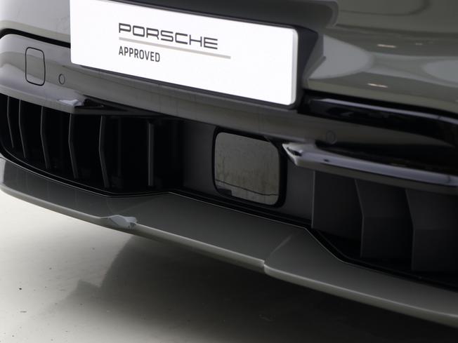 PORSCHE Cayenne Electric Photo 13