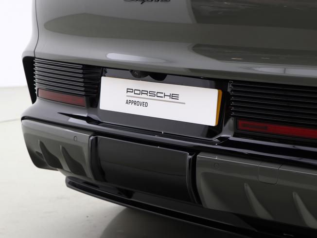PORSCHE Cayenne Electric Photo 15