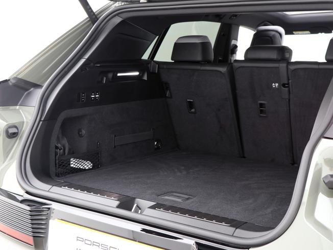 PORSCHE Cayenne Electric Photo 25