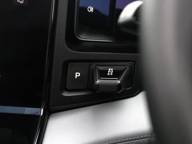 PORSCHE Cayenne Electric Photo 38