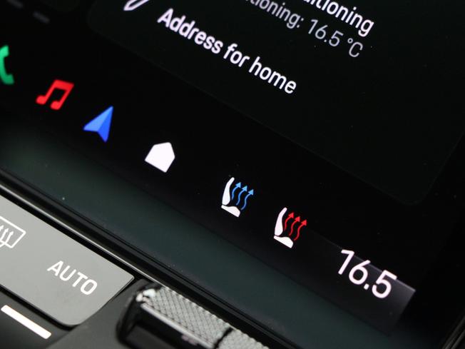 PORSCHE Cayenne Electric Photo 43