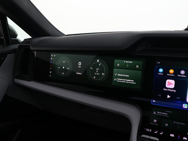 PORSCHE Cayenne Electric Photo 45