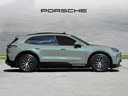PORSCHE Cayenne Electric Photo 5
