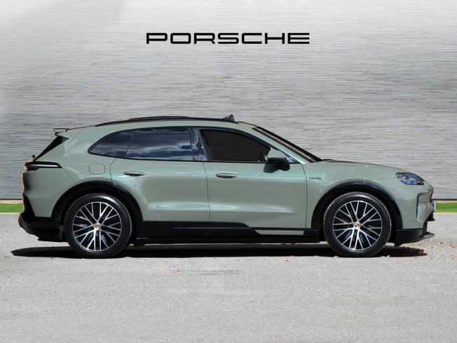 PORSCHE Cayenne Electric Photo 5