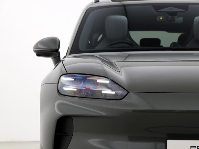 PORSCHE Cayenne Electric Photo 8