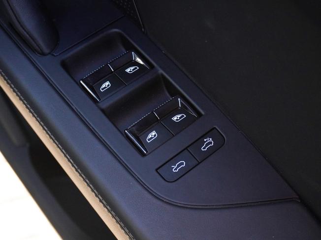 PORSCHE Cayenne Photo 35