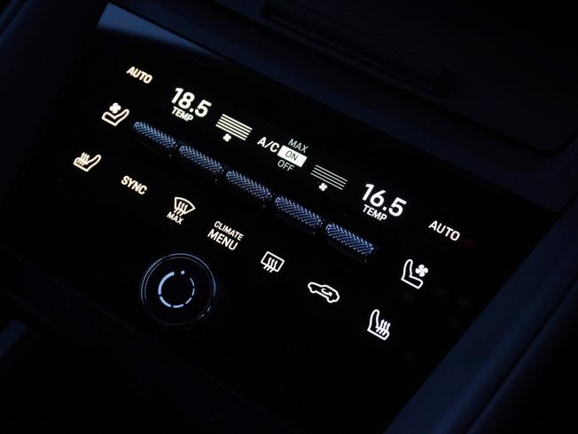 PORSCHE Macan Photo 21