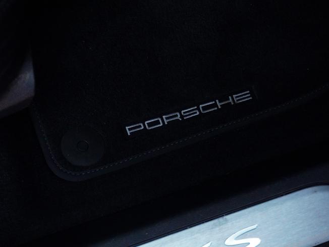 PORSCHE Macan Photo 26