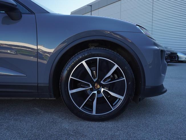PORSCHE Macan Photo 4